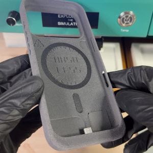 Visszatér a Lightning? Egy különleges tok új életet ad a régi kábeleknek