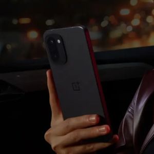 2026 elején Magyarországra érkezik a OnePlus 15R