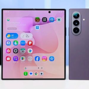 Vita robbant ki a Galaxy Z Fold8 Ultra kijelzőjén: mélyebb lehet a gyűrődés, mint egy négy hónapos Oppo Find N6 esetében