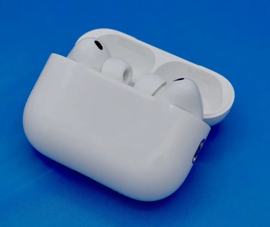 AirPods Pro 3: A hangzás csúcsa, de a kényelem kompromisszum