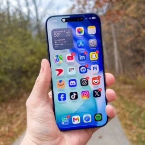 Súlyrekorder lesz az iPhone 18 Pro Max –minden eddiginél nehezebb iPhone érkezik 2026-ban