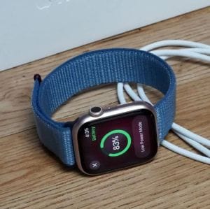 A WatchOS 10.1 lemeríti az Apple Watch akkumulátorát? Hamarosan jön a javítás!