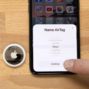 Újabb jogi csatába keveredett az Apple: az AirTag miatt perlik a vállalatot zaklatási ügyek miatt