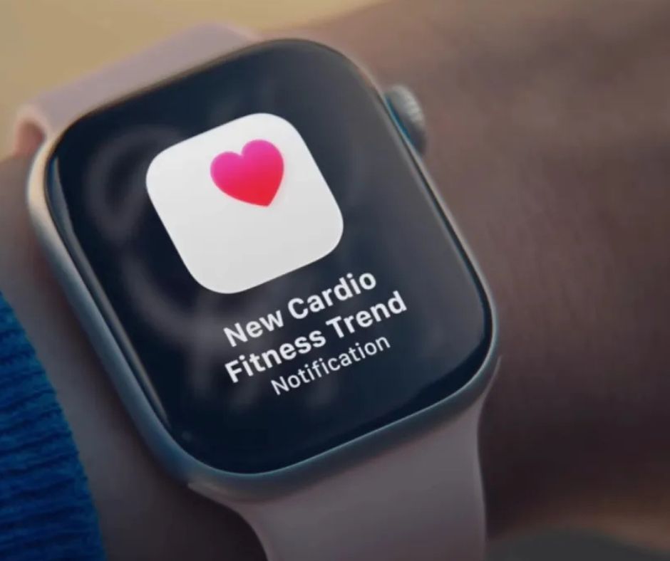 Új reklámmal erősít az Apple: az iPhone és az Apple Watch egészségfunkciói kerültek fókuszba