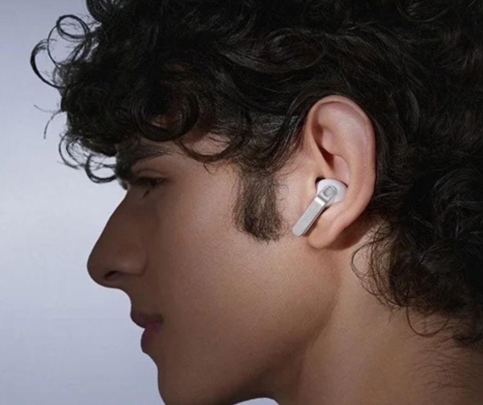 Végre hallgattak a kritikákra: brutális hang, új dizájn és okosabb ANC a Galaxy Buds4 szériában