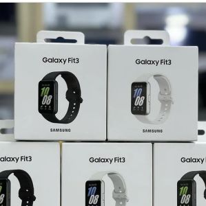 Boltokban a Samsung Galaxy Fit3!