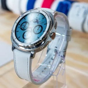 Váratlan hiba a csuklón: gyorsan merülnek a Galaxy Watch modellek