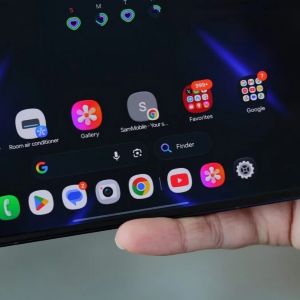 Samsung: nem bug, hanem feature, ha benyomható a Galaxy Z Fold8 kijelzőjének sarka