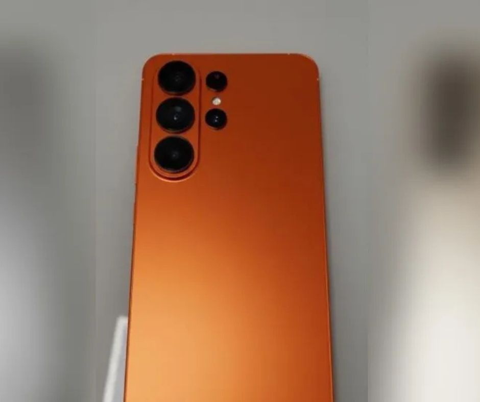 Apple nyomában: narancsszínű Galaxy S26 Ultra szivárgott ki – az új „Cosmic Orange” inspiráció?