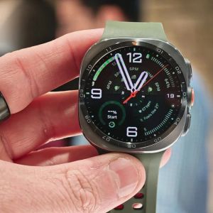 Új Samsung okosóra lehet készülőben, ám ezúttal Wear OS nélkül