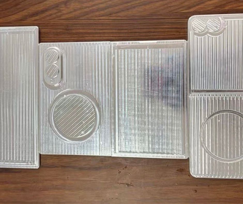 Három új Samsung hajlítható mobil szivárgott ki egymás mellett