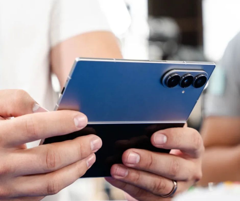 Samsung Galaxy Z Fold 8 Ultra érkezik – hivatalos nyom bukkant fel az új hajlítható csúcsmobilról
