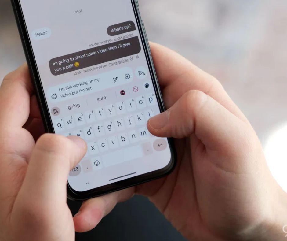 Gboard titkos új funkció: mostantól egyből kitöltheted jelszavaid és bankkártyád a billentyűzetről!