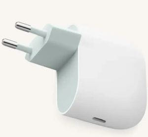 Bemutatkozik a Google új 45W-os USB-C töltője