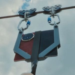 A Honor Magic V6 extrém teszten: 80 kilót tartott meg a zsanér egy zipline-on