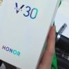 Tripla kamerával hódít a Honor V30