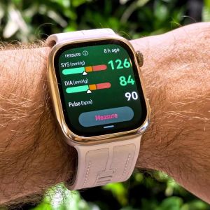 Kipróbálták a Huawei Watch D3-at, és ez az egyik leghasznosabb okosóra a vérnyomásproblémákkal élőknek