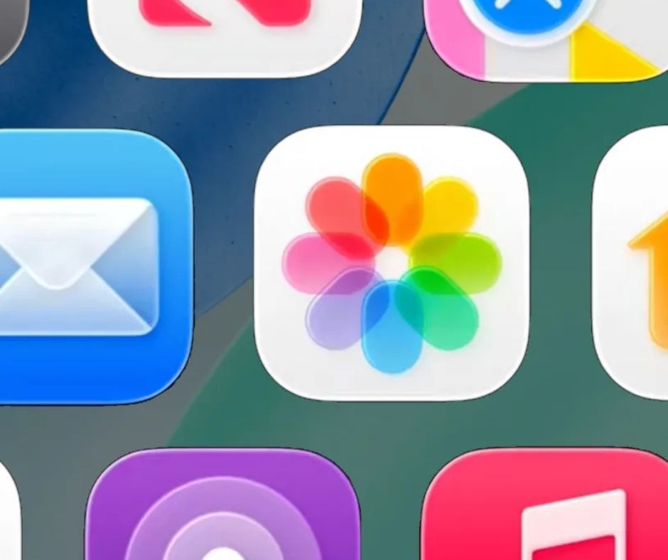 Megérkezett az iOS 26.4: AI playlistek, új videós funkciók és komoly frissítések hat iPhone-appban