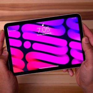 Egy új Apple kiegészítő árulta el, hogy hamarosan érkezik az OLED kijelzős iPad mini