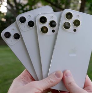 Kézben az Apple iPhone 15 modellek!