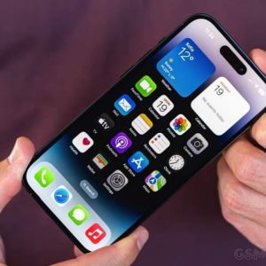 A Samsung már gyártja a kijelzőt az iPhone 15-höz