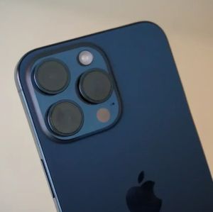 Az Apple figyelmezteti iPhone felhasználóit egy kémprogram támadásáról