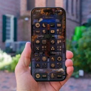 Az Apple hajlítható iPhone-ja jóval drágább lesz, mint a Galaxy Z Fold6 