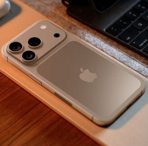 Az iPhone 17 Pro 8× optikai zoommal és új Pro Kamera alkalmazással érkezhet