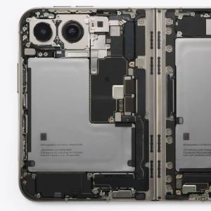 Grafitcsövet rejtett az Apple az iPhone Duo zsanérjába: így hűti az új hajlítható mobilt