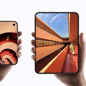 Nem kell komplett kijelzőcsere: az iPhone Duo sérült kijelzőrétegét egyszerűen le lehet húzni 