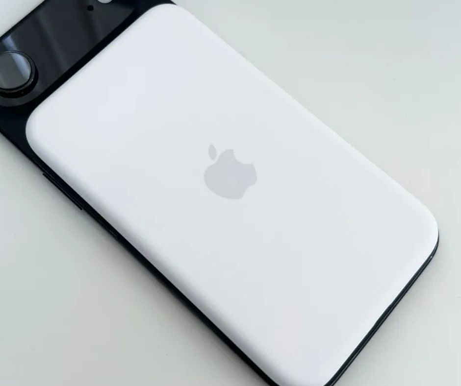 Eltűnhet a MagSafe az iPhone-okból? Meglepő pletyka kering