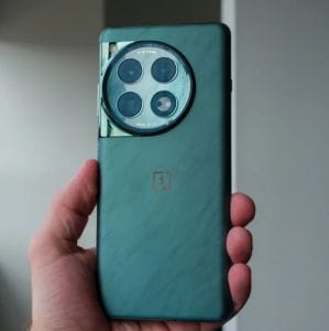 Kiszivárgott a OnePlus 13 specifikációja: szerény frissítés készül?