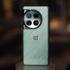 Friss OnePlus 12 színek és tudásmorzsák