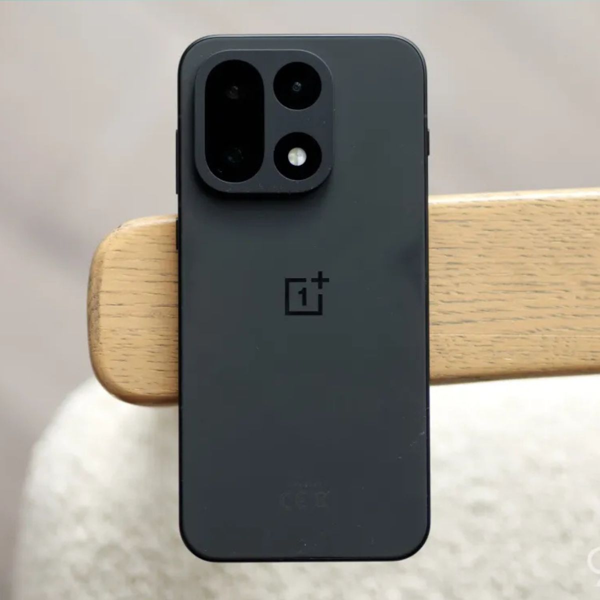 OnePlus 15: indul az amerikai előrendelés, Európában pedig már jóval előrébb jár a megjelenés