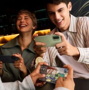 Hivatalosan is Magyarországon a OnePlus 15 és a OnePlus 15R, ráadásul akcióban