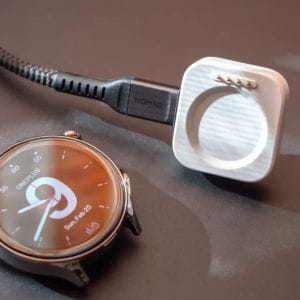 Brutál jó okosóra töltő a OnePlustól