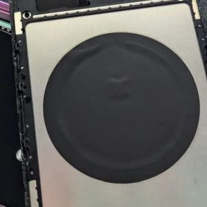 Kiderült, hogy a Qi2 szabvány nem igényli feltétlenül a mágneseket