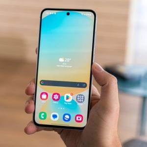 Teljesen kiszivárgott a Samsung Galaxy S25 FE: specifikációk, kamerák, kijelző és megjelenési dátum