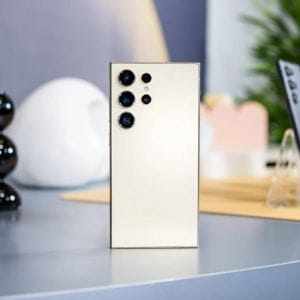 A Galaxy S25 Ultra vékonyabb és könnyebb lehet, mint az összes versenytársa