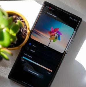 Az első jelentős Galaxy S24 javítás célja a kijelző és a kamera problémáinak megoldása