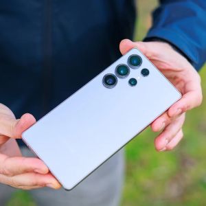 A történelem ismétli önmagát: a júliusi frissítés után gyorsan merül az S24 Ultra és S25 Ultra