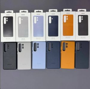 Fotókon a Samsung Galaxy S25 sorozat hivatalos tokjai