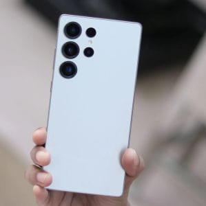 Továbbra is a Samsung az Android prémium telefonok királya