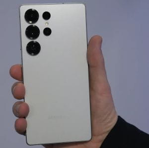 A Galaxy S25 Ultra méretei: egy különös ellentmondás