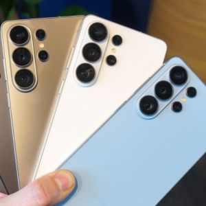 Újabb rossz hír a Samsung rajongóinak: még drágább lehet a Galaxy S27 széria
