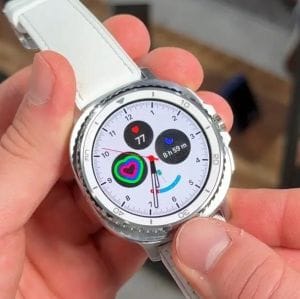 Mesterséges intelligenciával menthetnek életet - a Samsung órái szívelégtelenség jeleit is felismerik