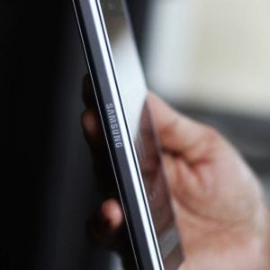 A Samsung a következő generációs akku technológiát használja trifold prototípusához