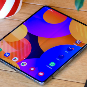 Összecsukható telefonok? Már te is szerezhetsz egyet!