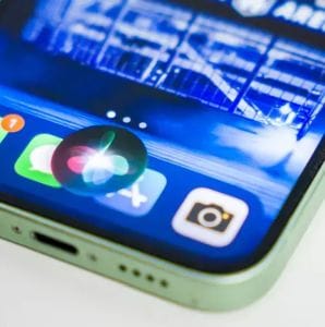 Az Apple nem fog 2025-ig várni Siri egyes frissítéseivel