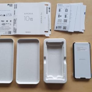 Meglepő döntés: a következő mobilodhoz már nem kapsz kábelt sem